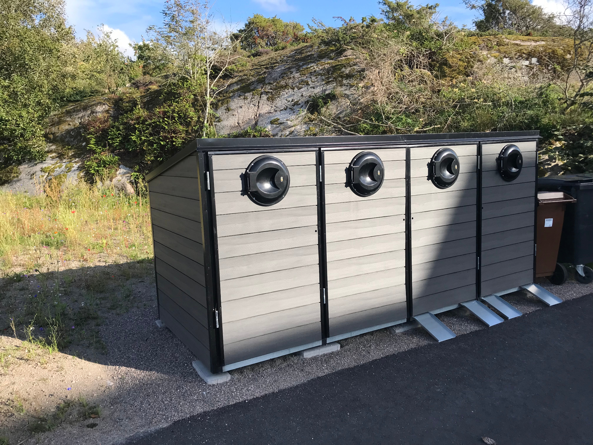 Renovationsskjul-projekt til affaldshåndtering